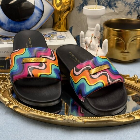 🆕 KURT GEIGER LONDON 🧿 NWOB Brixton Plate Pool Slide, Groovy Rainbow - Sz 6 - Picture 1 of 13